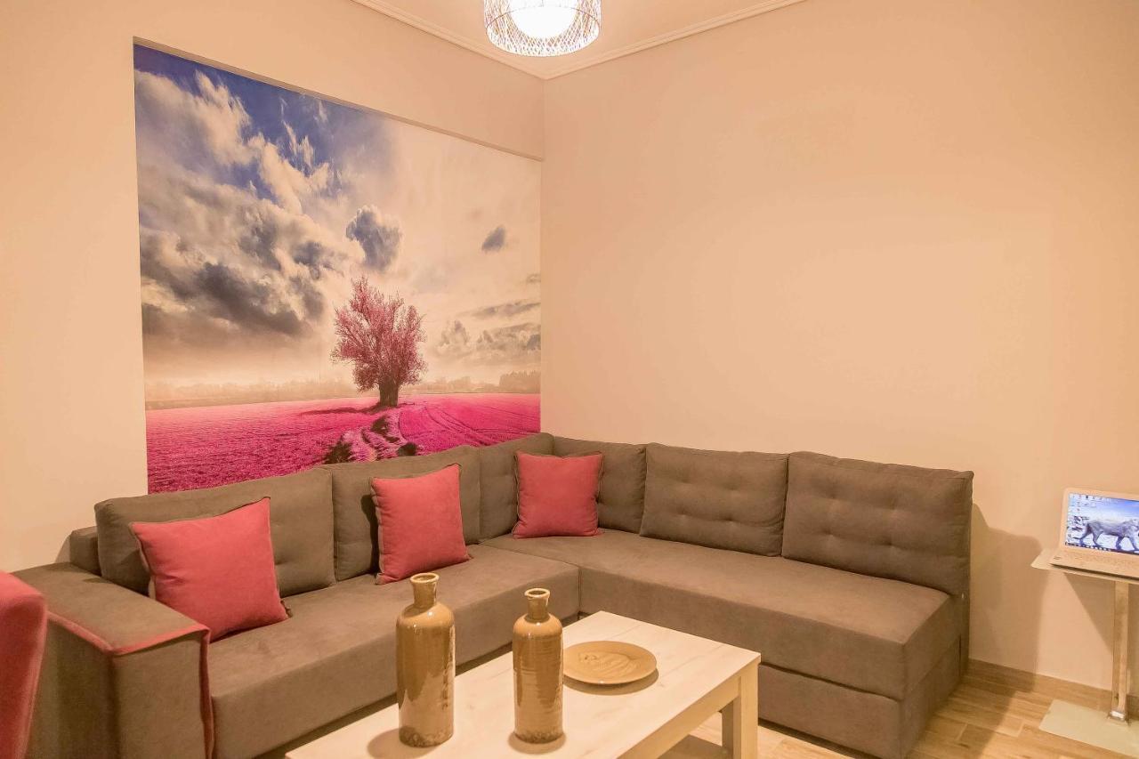 Luxury Lila House Under The Rocks Apartment Kalambaka Exterior photo