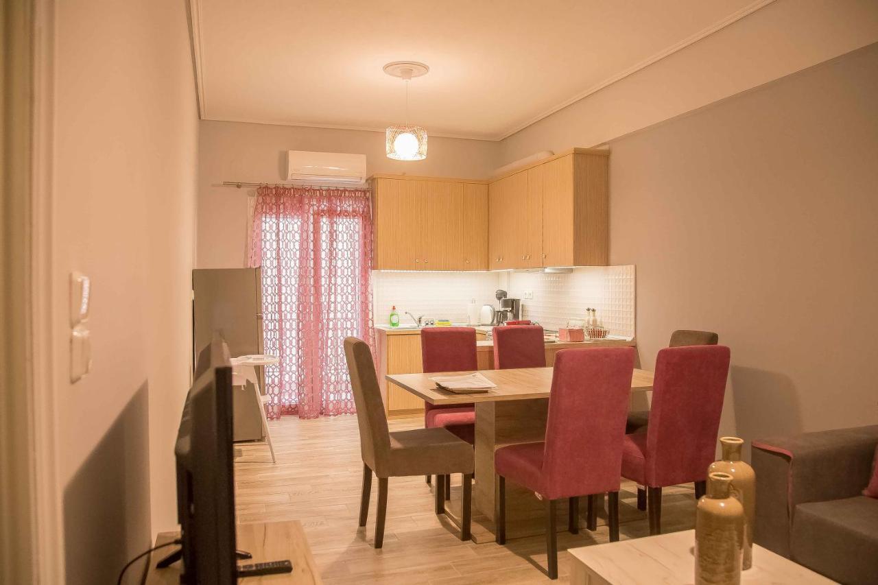Luxury Lila House Under The Rocks Apartment Kalambaka Exterior photo