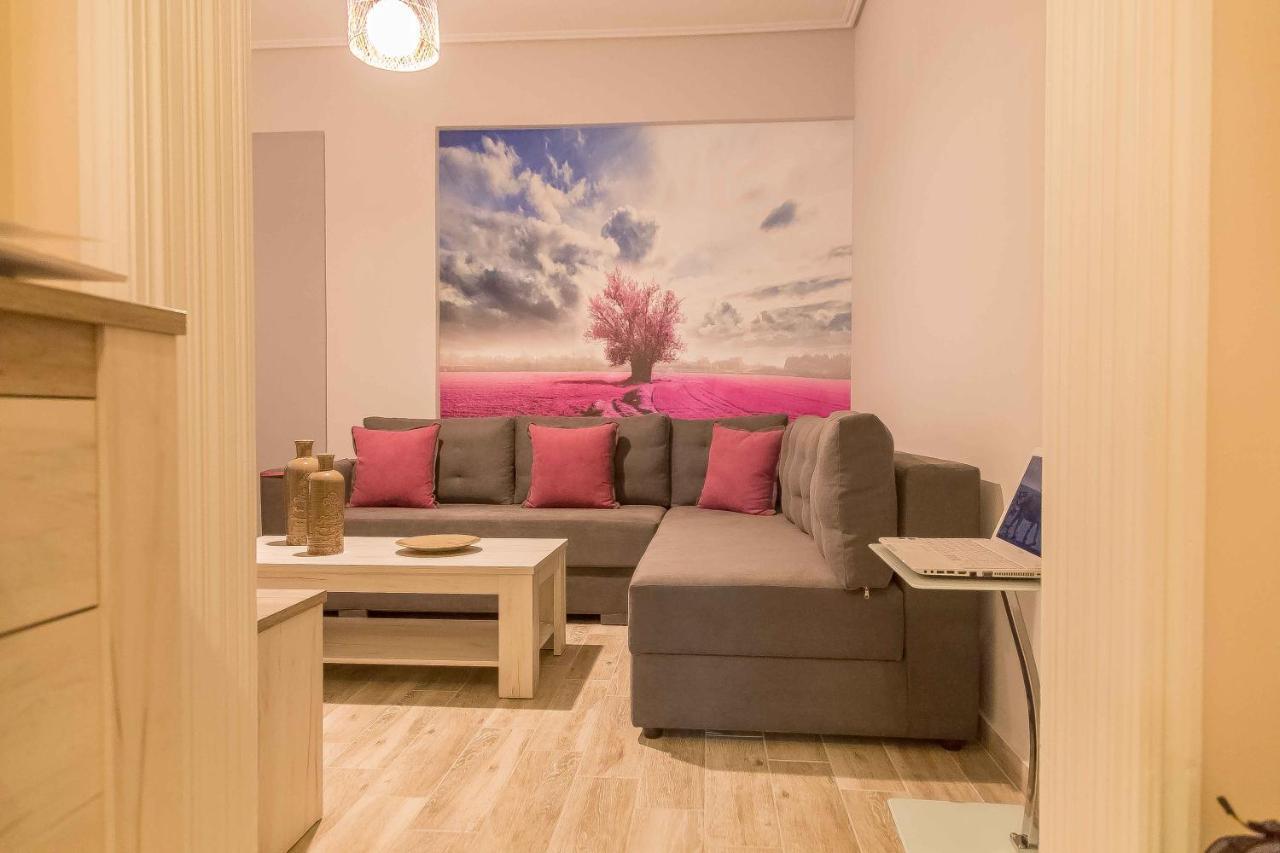 Luxury Lila House Under The Rocks Apartment Kalambaka Exterior photo